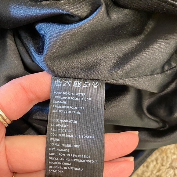 Bardot Women’s V Neck Eyelet Sheath Dress Black Size M Workwear Business Dress - Picture 12 of 12